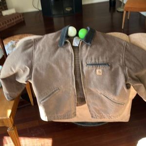 Men’s Carhart, heavy duty, winter jacket to XL excellent shape.